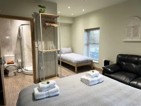 Entire Venue with Accommodation Sleeps up to 19 - Waterfall Country Escape Wales