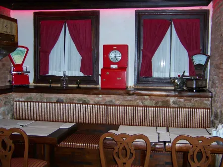 Edirne osmanlı Evleri Отели рядом с достопримечательностью «K O N S T A N T İ N V E E L E N A B U L G A R O R T O D O K K İ L İ S E T A R İ H İ E S E R»