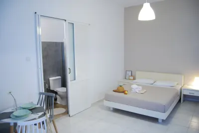 Galini Rooms & Apartments Syros Hôtels à : Galissas