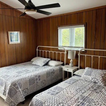 E-Sea-Livin' Oceanside Coastal Cottage in Corolla, 4 Min Walk to the Beach!