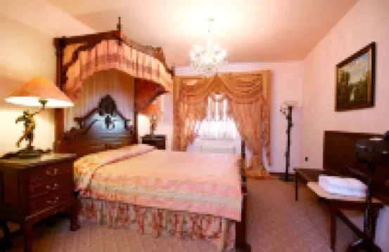 Villa Dallas Residence