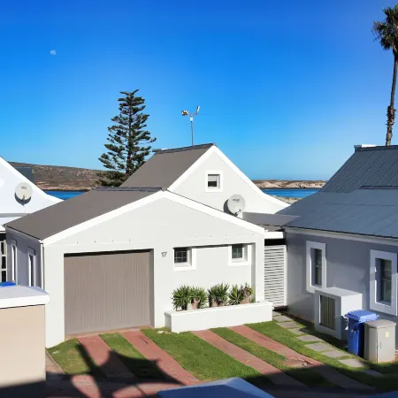 Voorschoten, Langebaan 6-Sleeper