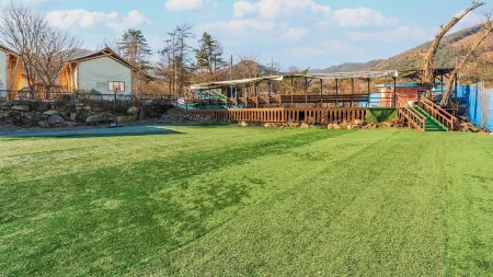 Gapyeong High Mong Glamping & Camping Отели рядом с достопримечательностью «Garden of Morning Calm»