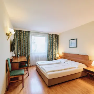 Hotel Deutschmeister Отели рядом с достопримечательностью «09. Альзергрюнд»