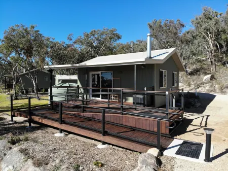 Glen Lough Cabins Отели в г. Станторп