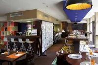 Ibis Lorient-Caudan Hotels in Hennebont