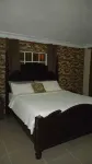 Habitacion A 5 Minutos Del Aeropuerto Hoteles cerca de F Y R Cargo Express