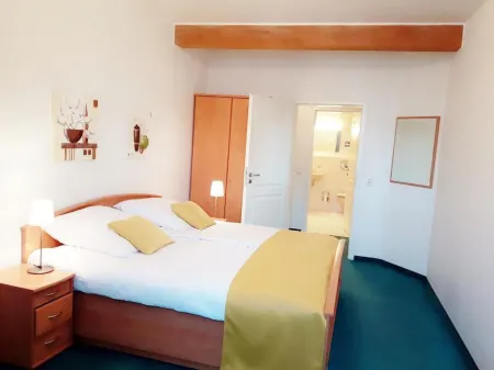 Hotel Restaurant Erbprinz Walldorf Отели в г. Санкт-Леон-Рот