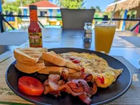 Rum Runners Resort - Frühstück