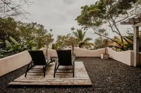 Sansara Surf Yoga & Resort Hotels near Playa Cambutal