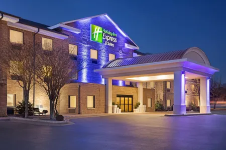 Holiday Inn Express & Suites EDMOND by IHG