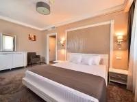 Hotel Scapino Hotels near دولفيناريوم
