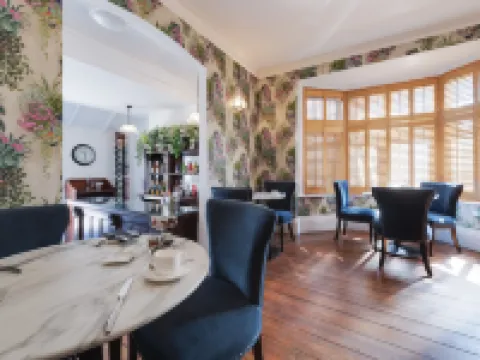 Somerset House Boutique Hotel and Restaurant Hotele w: Southsea