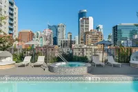 Level Vancouver Yaletown - Seymour - Rooftop Pools