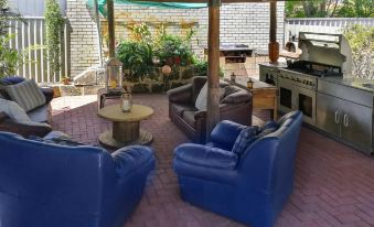 Airport B&B
