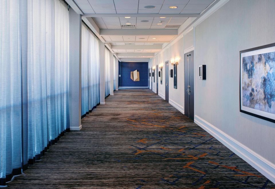 캔자스 시티 에어포트 메리어트의 실내 수영장