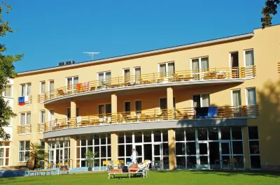 Hunguest Hotel Apollo Hotels in 