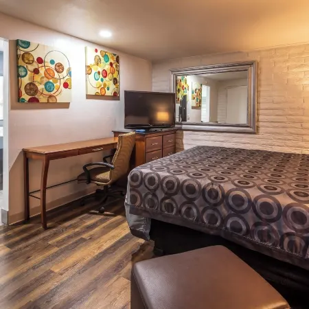 Hitching Post Studios Inn