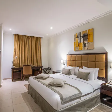 Corp Executive Hotel Doha Suites