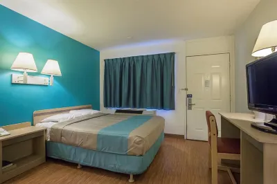 Motel 6 Rochester, MN Hotels in Rochester