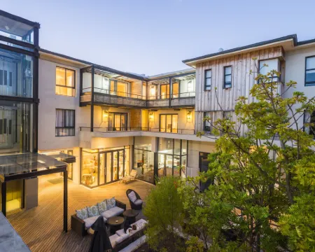 Aha the Rex Hotel โรงแรมในคินส์น่า