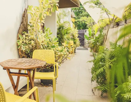 Tamboo Beside the Pointe Отели в г. Пунтас