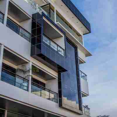Stonehill Suites Hotel Exterior