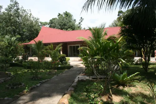 Balai Serama Guesthouse Hotels in Tembeling