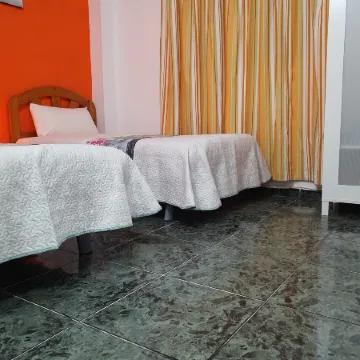 Low Cost Room Plaza de Hierro III