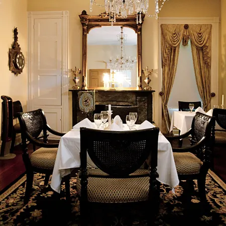 Monmouth Historic Inn