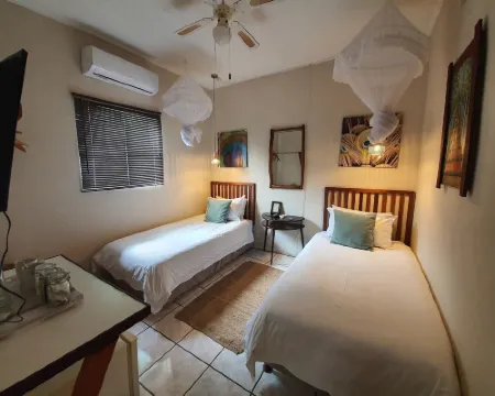 A Traveller's Palm Hotels in Mopani
