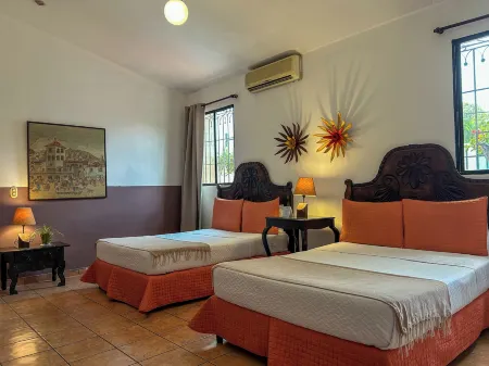 Hotel la Posada del Angel Отели рядом с достопримечательностью «Парк Панчо Лара»