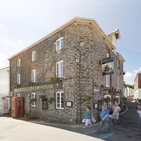The Old Custom House