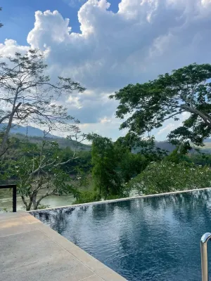 Nam Ou Riverside Resort Hotels in Park Ou