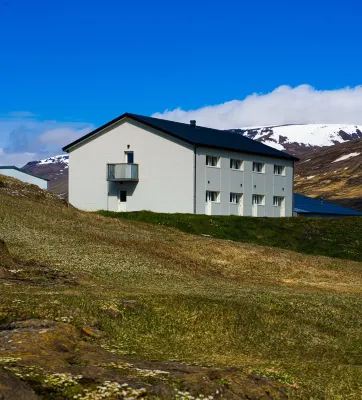 Salthús Guesthouse Отели в г. 