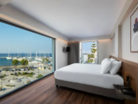 科斯神酒店和套房 科斯酒店