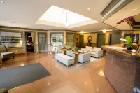 Victoria Regent Waterfront Hotel & Suites