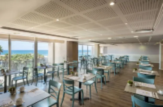 Leonardo Gordon Beach