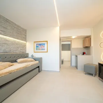 The "L" Suites & Apartments