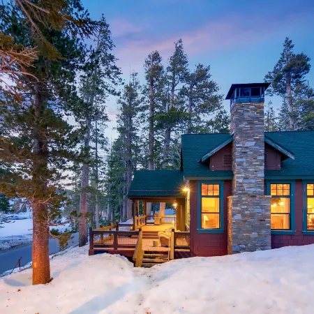 Tamarack Lodge & Resort