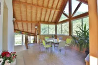 Chambres d'Hôtes la Munia Hotel a Saligos