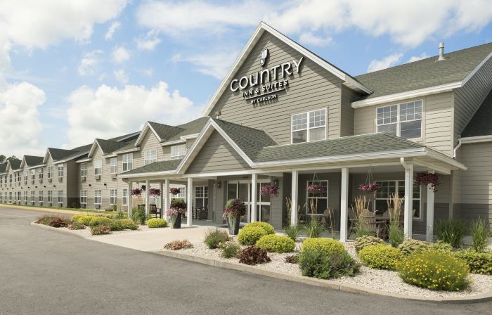 Country Inn & Suites by Radisson, Decorah, IA