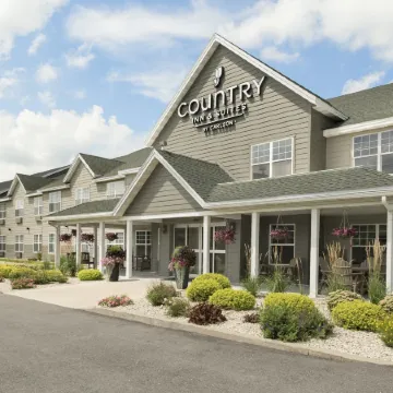 Country Inn & Suites by Radisson, Decorah, IA