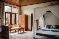 만달라 데사 Kampus FKIP UNMAS 주변 호텔