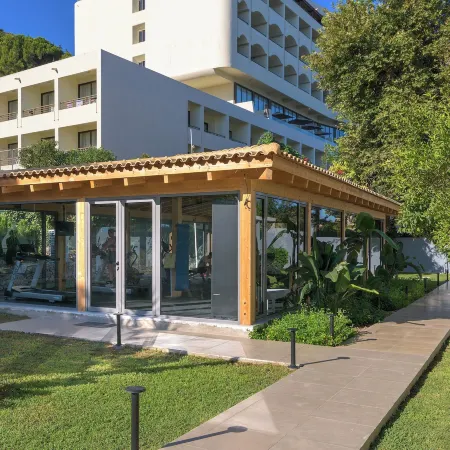 Oceanis Beach Hotel