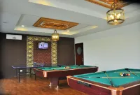 레이크 팰리스 트리반드룸