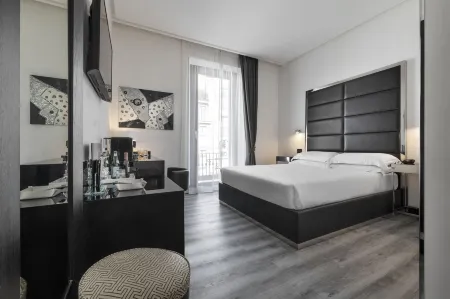 โรงแรม LHP นโปเลียน