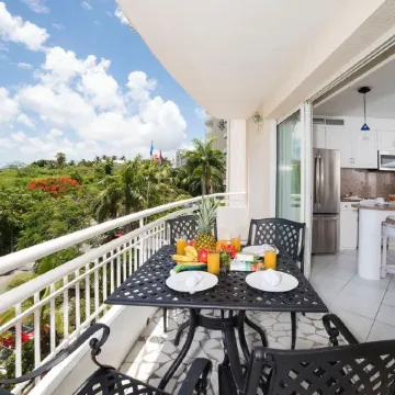 Sapphire Beach Club Resort