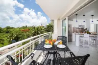 Sapphire Beach Club Resort