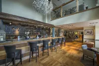 The Three Swans Hotel, Market Harborough, Leicestershire - bars